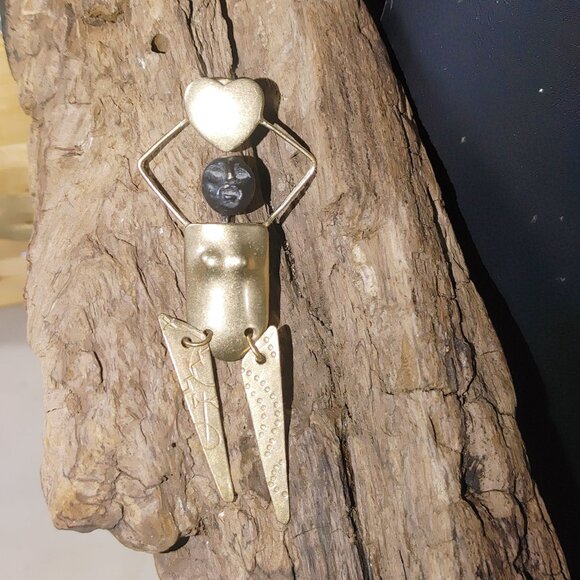 Lena Pin Brooch Woman Heart Tribal Design Vintage Handmade Brass Figurine Signed - Picture 3 of 12